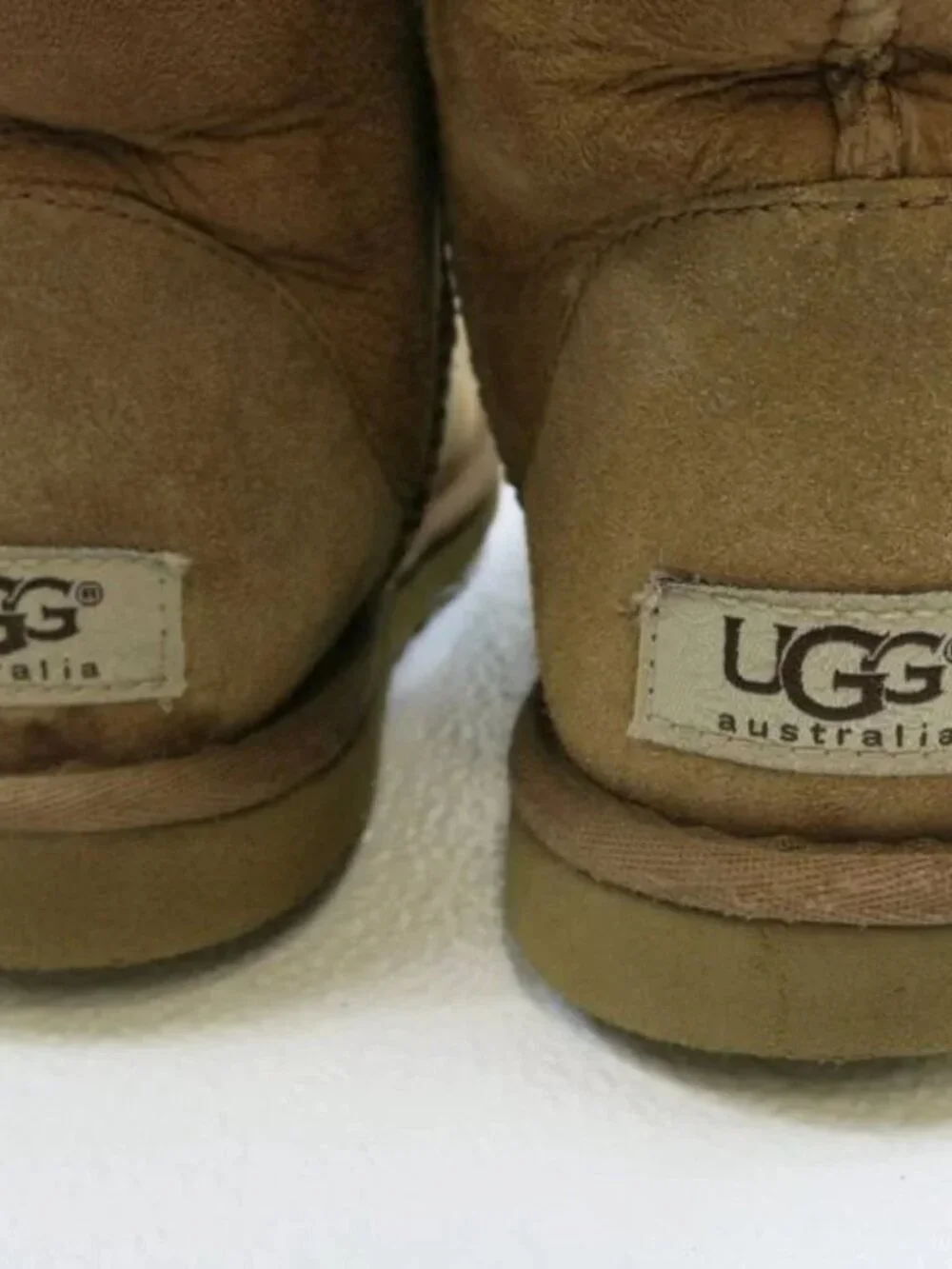 UGG Australia Classic Short 5825 Insulated Boots Shoes Women's Footwear sz 6